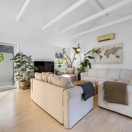 Hughe - 1-3km From The Sea By Interhome Ferienhaus