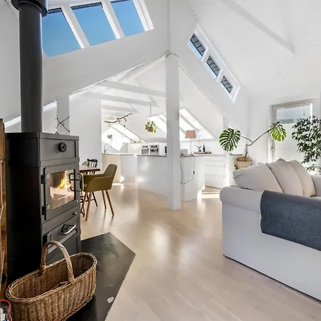 בית נופש Hughe - 1-3km From The Sea By Interhome *