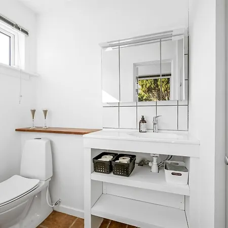 Ferienhaus Hughe - 1-3km From The Sea By Interhome